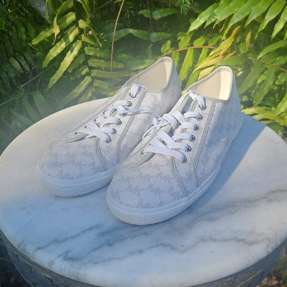 Michael Kors Gray Shoes Size 10